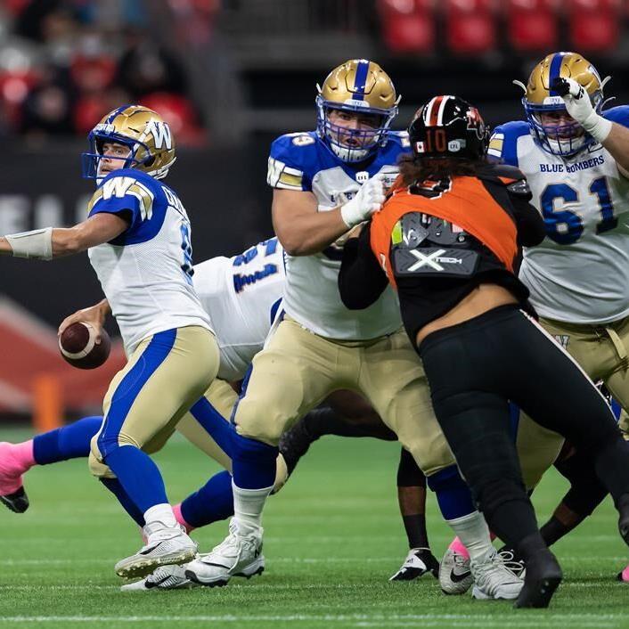 CFL all-star Derek Dennis to end his career a Calgary Stampeder in 2023